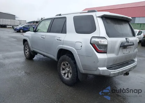 2014 Toyota 4Runner Trail Premium z USA, uszkodzony, nr VIN JTEBU5JR5E5188334